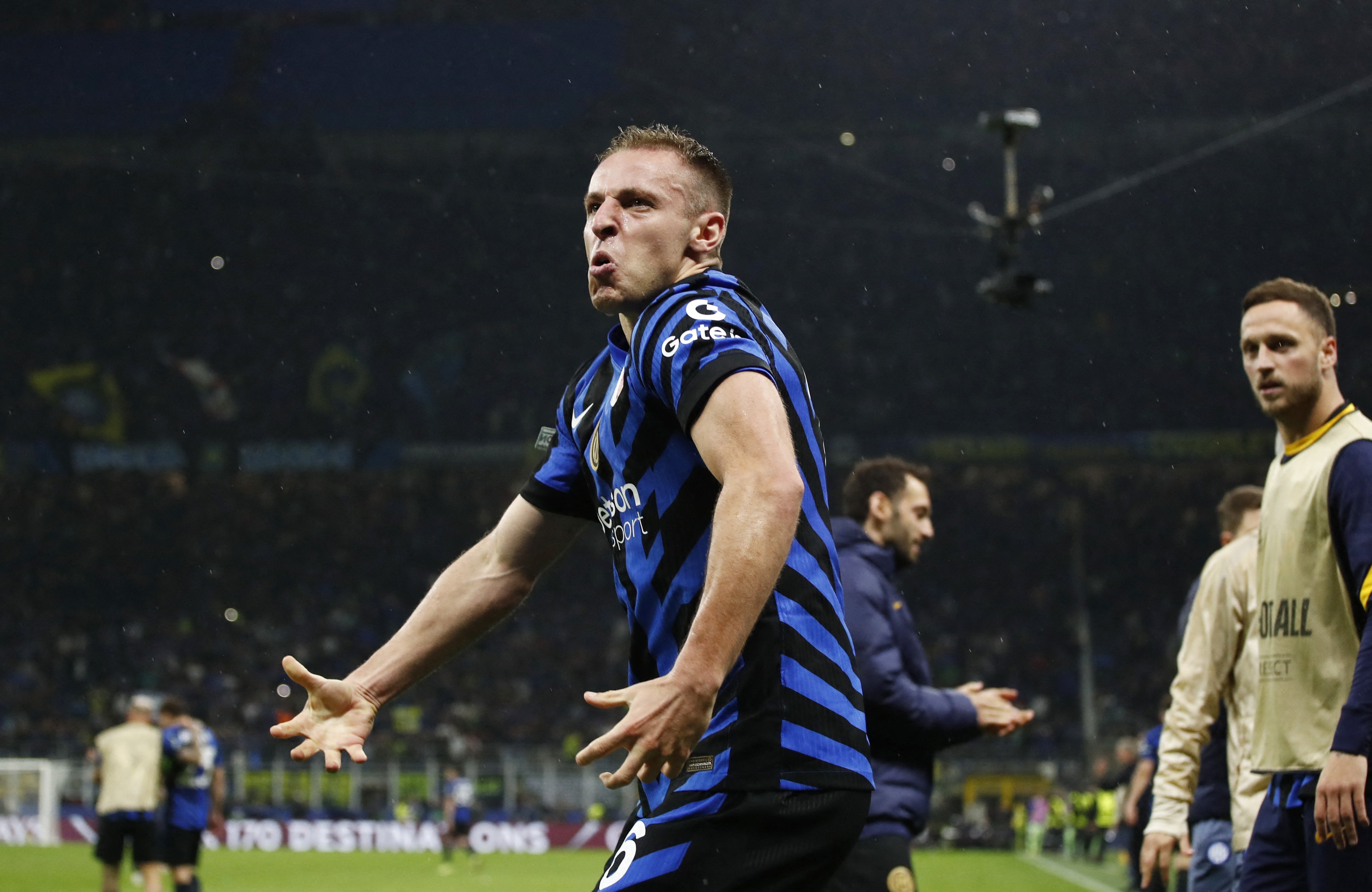 记者:加拉塔萨雷搁置对弗拉泰西的兴趣,英超俱乐部关注球员