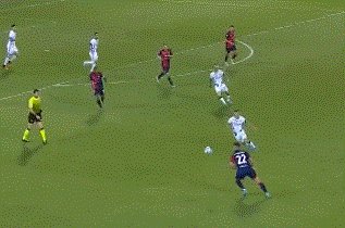 博鱼下载-【意甲】劳塔罗双响+中柱 国际米兰3比1胜仍落后2分