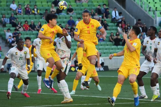 博鱼APP-学费没白交!国足遭黑色9分钟未崩盘 6名U23首发